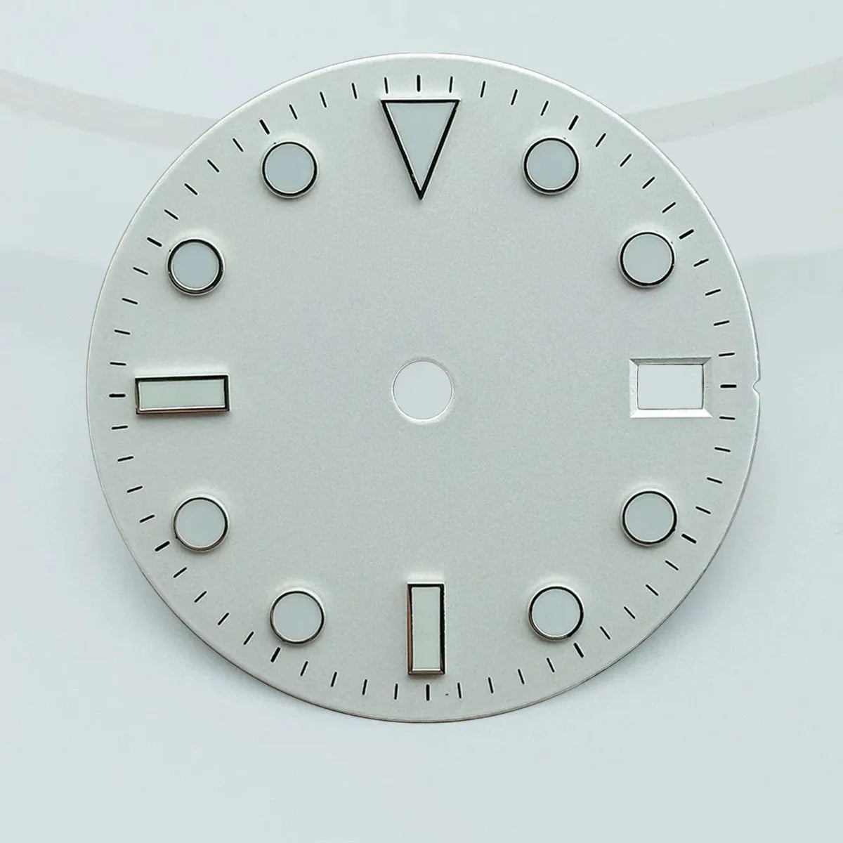 28.5mm dial diameter NH35/NH36 movement luminous dial with single calendar watch accessories customizable dial DIY logo
